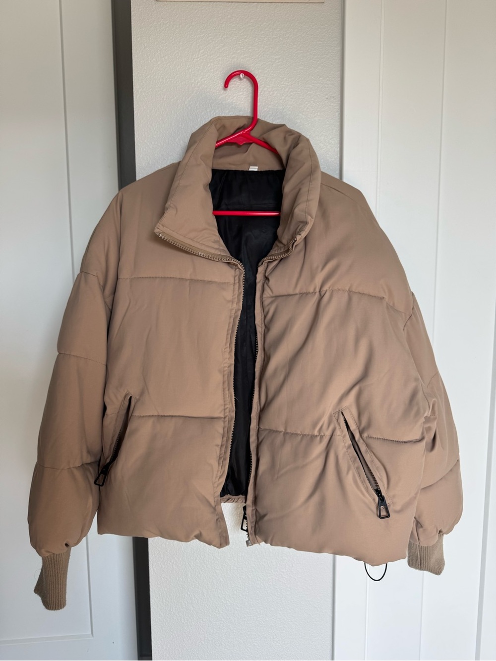Women's Oversized Puffer Jacket in Taupe